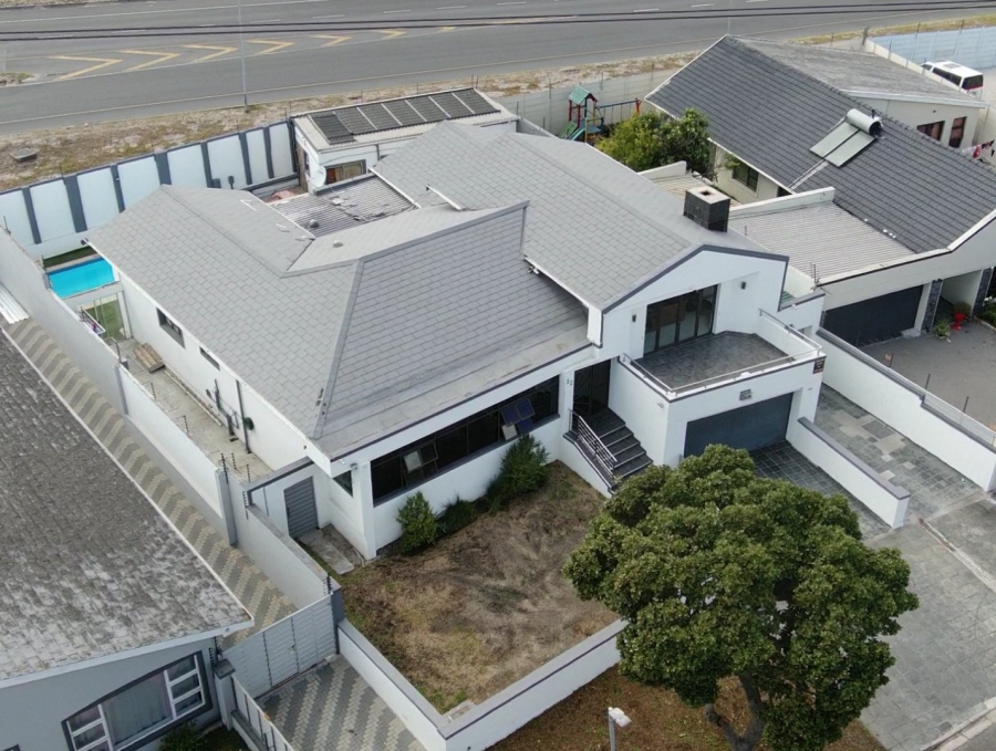 To Let 2 Bedroom Property for Rent in Newfields Western Cape